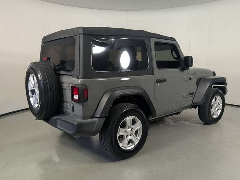 Used 2022 Jeep Wrangler Sport AWD/4WD image 7
