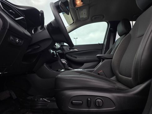 Used 2021 Buick Encore GX Select image 11