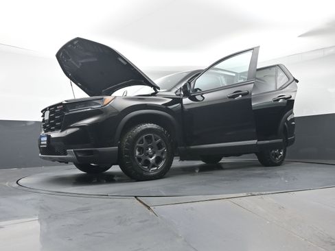 Certified 2023 Honda Pilot TrailSport image 44