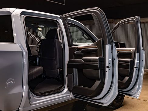 Used 2024 Chevrolet Silverado 1500 LT Trail Boss image 28