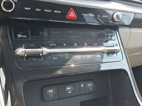 Used 2024 Kia Carnival SX FWD image 19