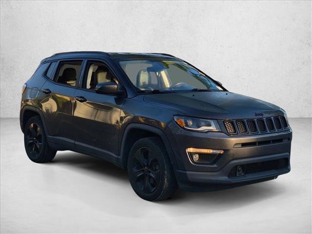 Used 2018 Jeep Compass Latitude w/ Popular Equipment Group FWD image 3