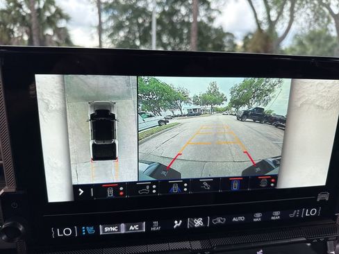 Used 2025 GMC Hummer EV 3X AWD/4WD image 66