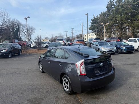 Used 2013 Toyota Prius Two image 8