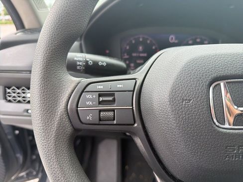 Used 2023 Honda Accord EX image 15