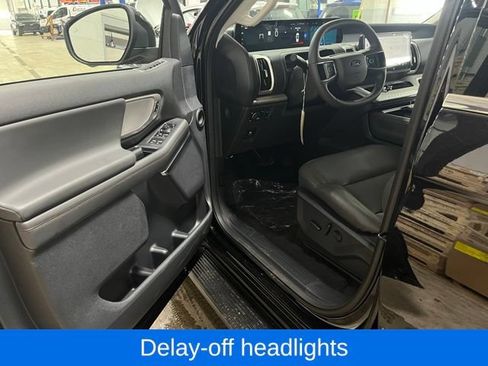 Used 2025 Ford Expedition Max Active AWD/4WD image 15