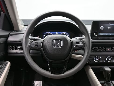 Used 2025 Honda Accord LX image 42