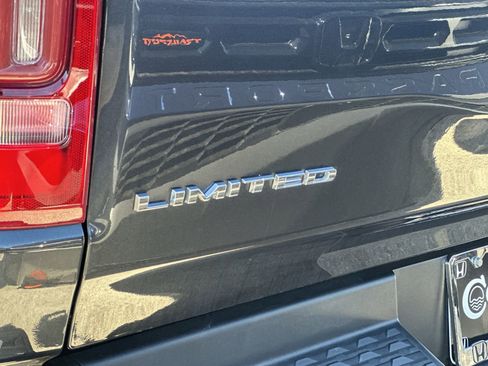 Used 2020 RAM 1500 Limited image 9