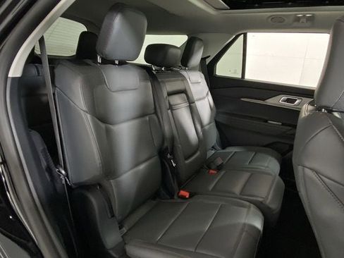 New 2025 Ford Explorer Active w/ Active Comfort Package image 14