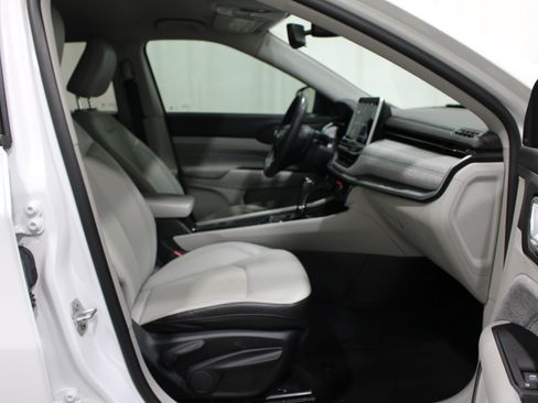 Used 2022 Jeep Compass Latitude AWD/4WD image 24