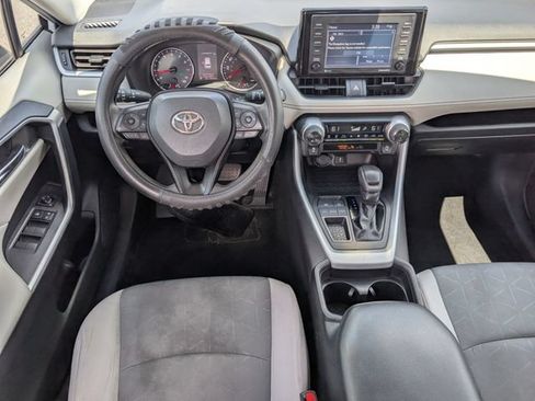 Used 2021 Toyota RAV4 XLE FWD image 8