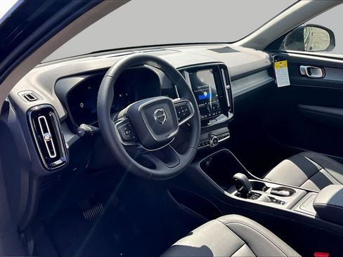 New 2026 Volvo XC40 B5 Core w/ Protection Package Premier AWD/4WD image 9