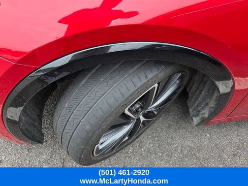 Used 2025 Toyota Prius XLE FWD image 7