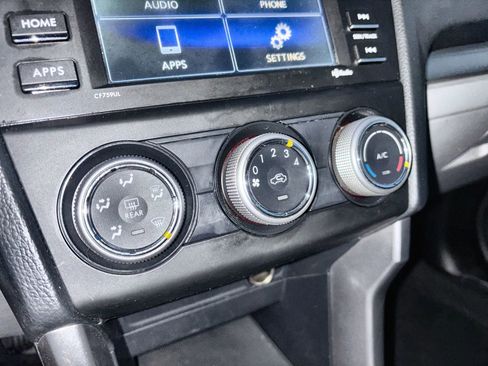 Used 2018 Subaru Forester 2.5i image 16