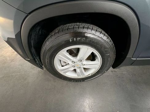 Used 2022 Chevrolet Trax LT w/ LT Convenience Package FWD image 30