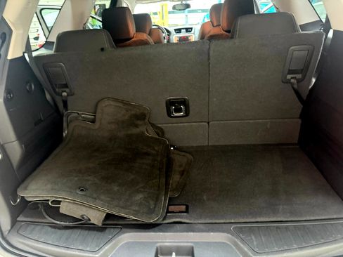 Used 2016 GMC Acadia SLE image 17