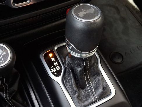 Used 2023 Jeep Wrangler Unlimited Sahara w/ Cold Weather Group image 15