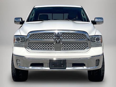 Used 2017 RAM 1500 Laramie w/ Convenience Group AWD/4WD image 3