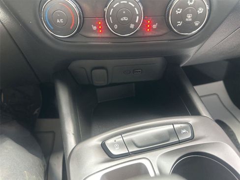Used 2024 Chevrolet Trax RS w/ Driver Confidence Package FWD image 22