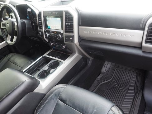 Used 2019 Ford F250 Lariat w/ Lariat Ultimate Package image 25