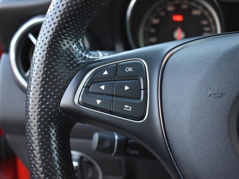 Used 2019 Mercedes-Benz GLA 250 4MATIC image 15