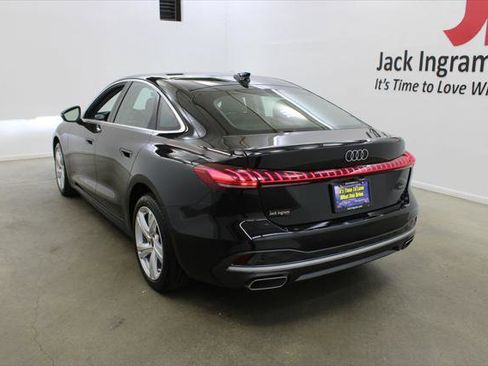 Used 2025 Audi A5 2.0T Premium Plus w/ Premium Plus AWD/4WD image 3