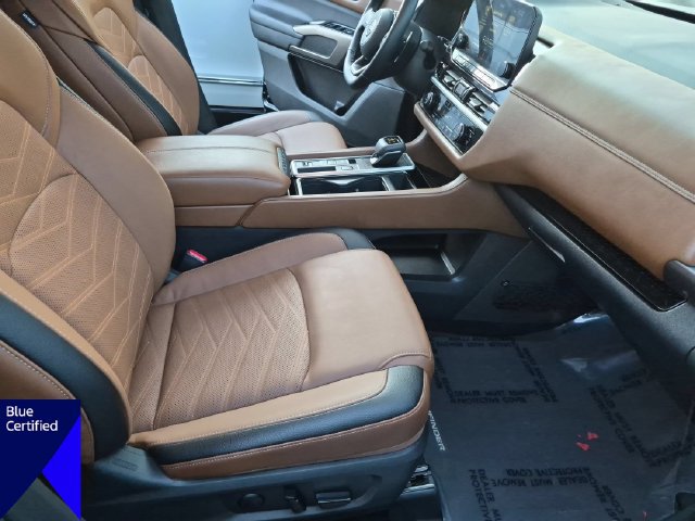 Used 2025 Nissan Pathfinder Platinum w/ Cargo Package FWD image 39