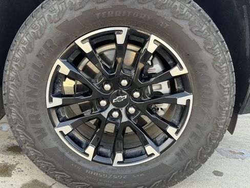 Used 2024 Chevrolet Traverse Z71 w/ LPO, Floor Liner Package image 9