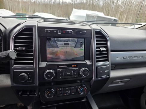 Used 2019 Ford F350 XLT w/ XLT Premium Package image 34