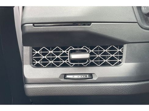 Certified 2023 Honda Accord EX image 28