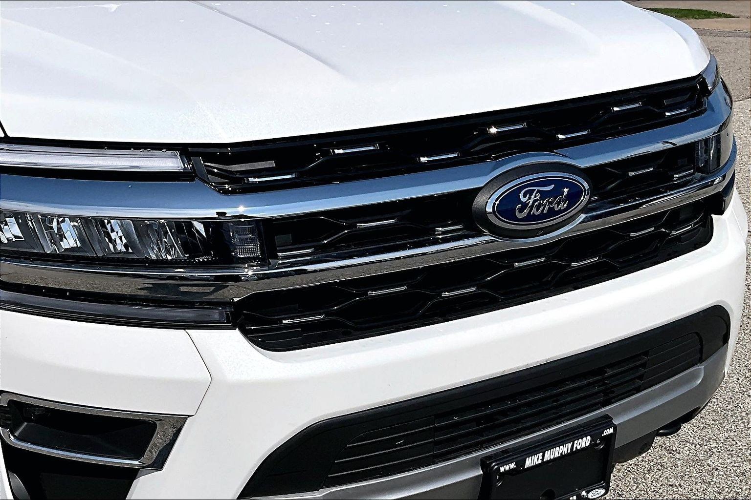 Used 2024 Ford Expedition Limited AWD/4WD image 32