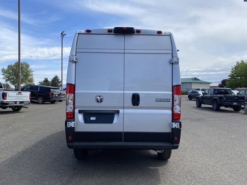 New 2025 RAM ProMaster 2500 w/ Convenience Group image 4