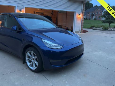 Used 2021 Tesla Model Y Long Range AWD/4WD image 2