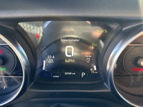 Used 2023 Jeep Wrangler Unlimited Sahara w/ Cold Weather Group image 28