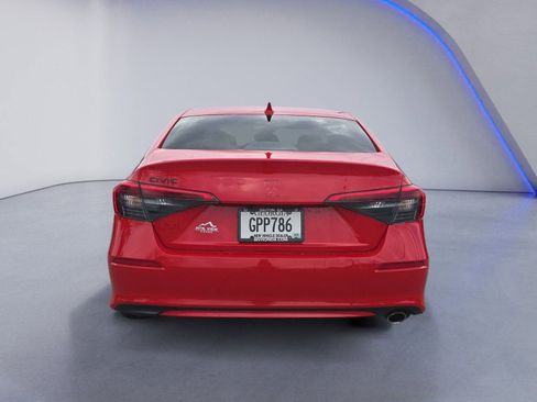 Used 2023 Honda Civic Sport image 4