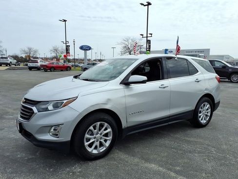 Used 2019 Chevrolet Equinox LT w/ Driver Convenience Package image 8