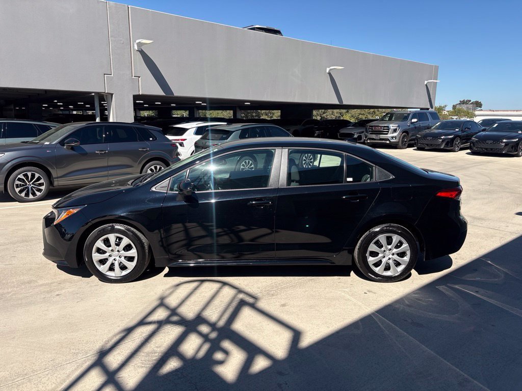 Used 2026 Toyota Corolla LE FWD image 12