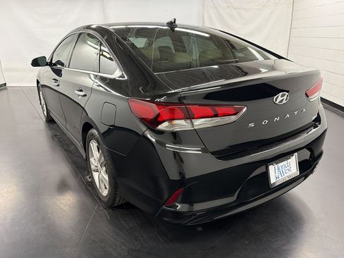 Used 2018 Hyundai Sonata Limited image 3