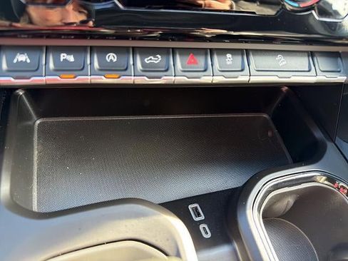 Used 2023 GMC Sierra 1500 AT4 w/ Technology Package image 34