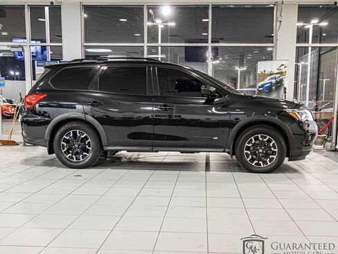 Used 2020 Nissan Pathfinder SV w/ Rock Creek Edition image 10
