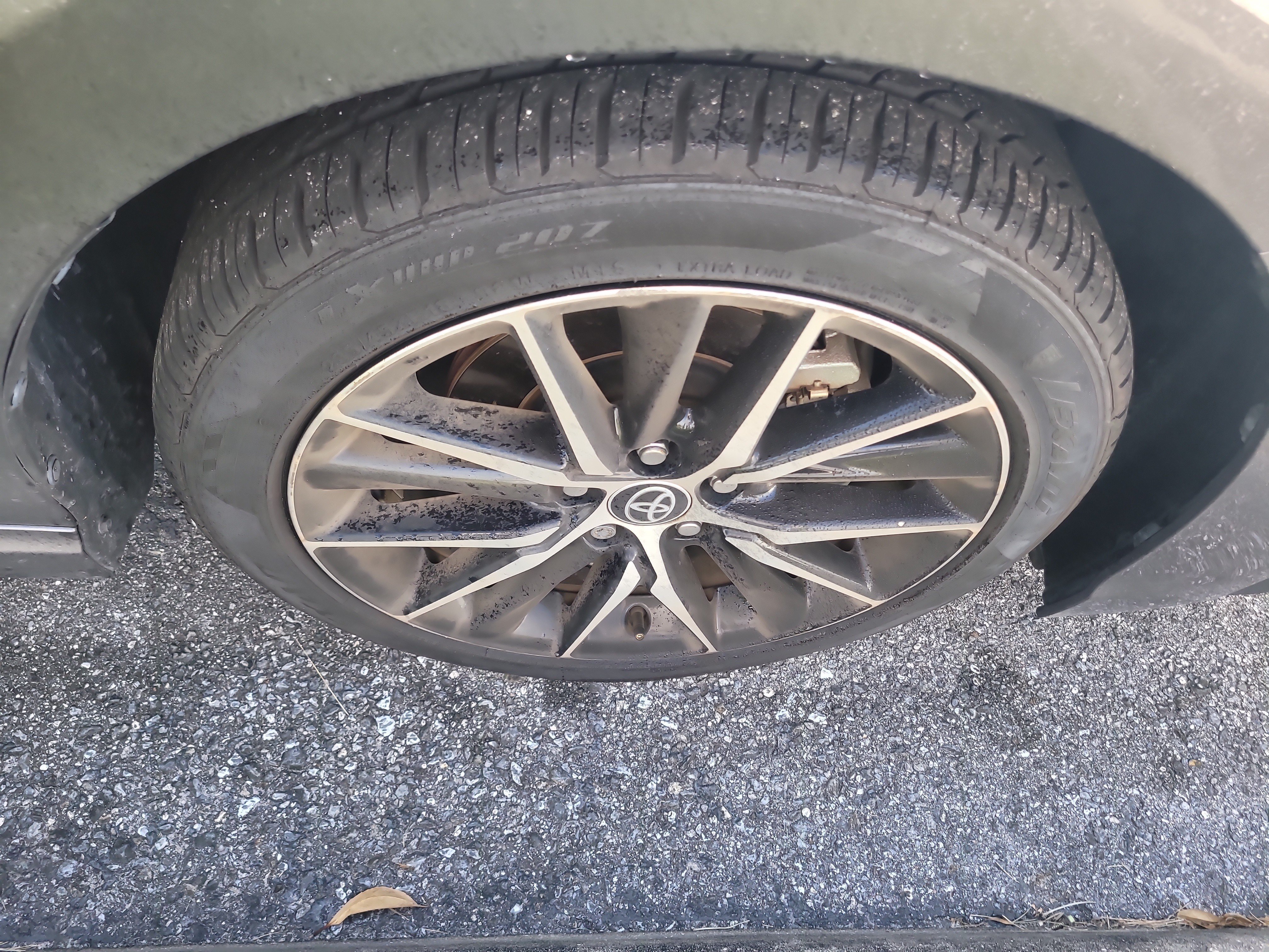 Used 2024 Toyota Camry SE FWD image 9