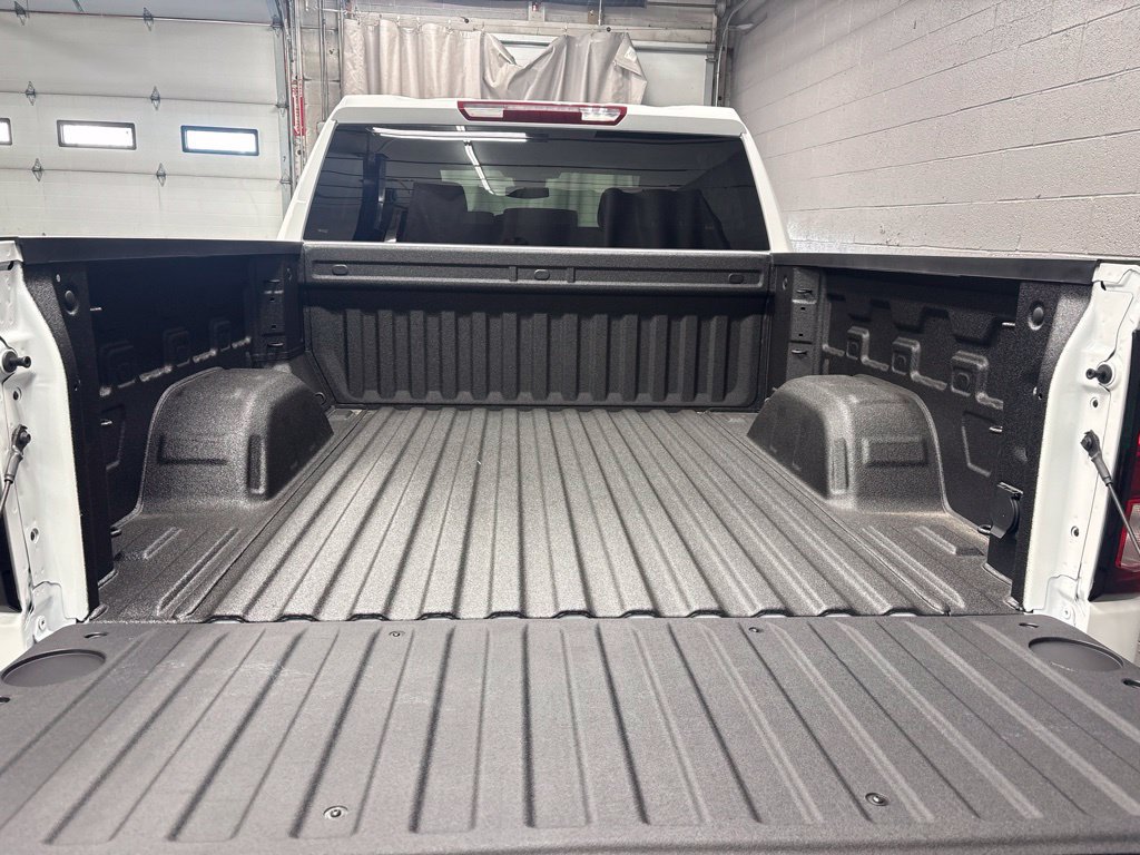New 2026 GMC Sierra 1500 Pro w/ Graphite Edition AWD/4WD image 19