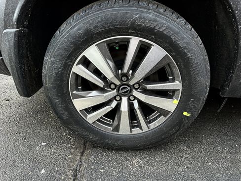 New 2026 Nissan Pathfinder SL image 11