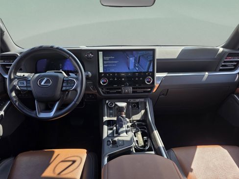 Certified 2024 Lexus GX 550 w/ Accessory Package (Z1) image 36