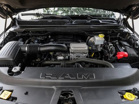 Used 2023 RAM 1500 Laramie AWD/4WD image 7