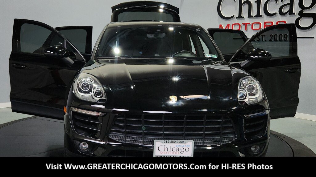 Used 2018 Porsche Macan AWD/4WD image 16