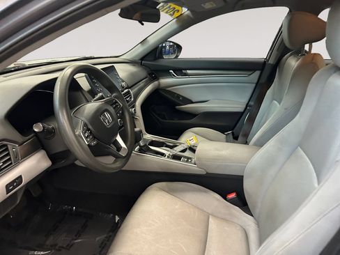 Used 2018 Honda Accord LX image 9