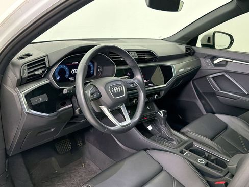 Used 2023 Audi Q3 2.0T Premium w/ Black Optic Sport Package AWD/4WD image 4
