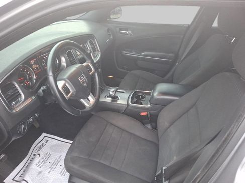 Used 2014 Dodge Charger SE w/ Connectivity Group image 7