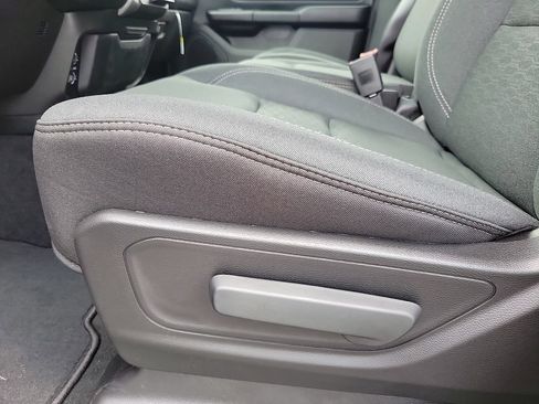 New 2026 RAM 1500 Express AWD/4WD image 13